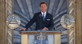 Le 24 avril 2010, David Miscavige, Président du conseil du Religious Technology Center et chef ecclésiastique de la religion de Scientologie a présidé l’inauguration de la nouvelle Église de Scientologie de Los Angeles avec des responsables locaux et nationaux, en présence de 6000 scientologues et visiteurs.