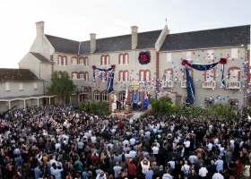 La nouvelle Église de Scientologie de Melbourne a été inaugurée en tant qu’organisation idéale le 29 janvier 2011 en présence de 2000 scientologues et visiteurs.