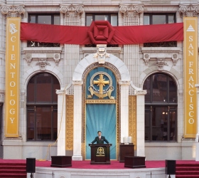 D. Miscavige a inauguré l’ancien bâtiment restauré de la Transamerica, situé au centre-ville de San Francisco, annonçant une nouvelle ère d’activité spirituelle.